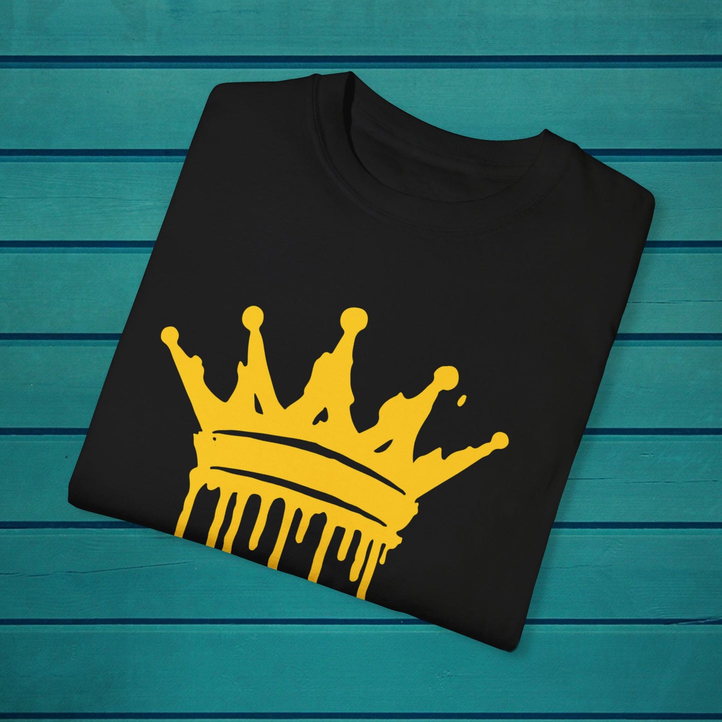 Yellow Crown Graffiti Art Graphic T-shirt, King or Queen, Street Urban style